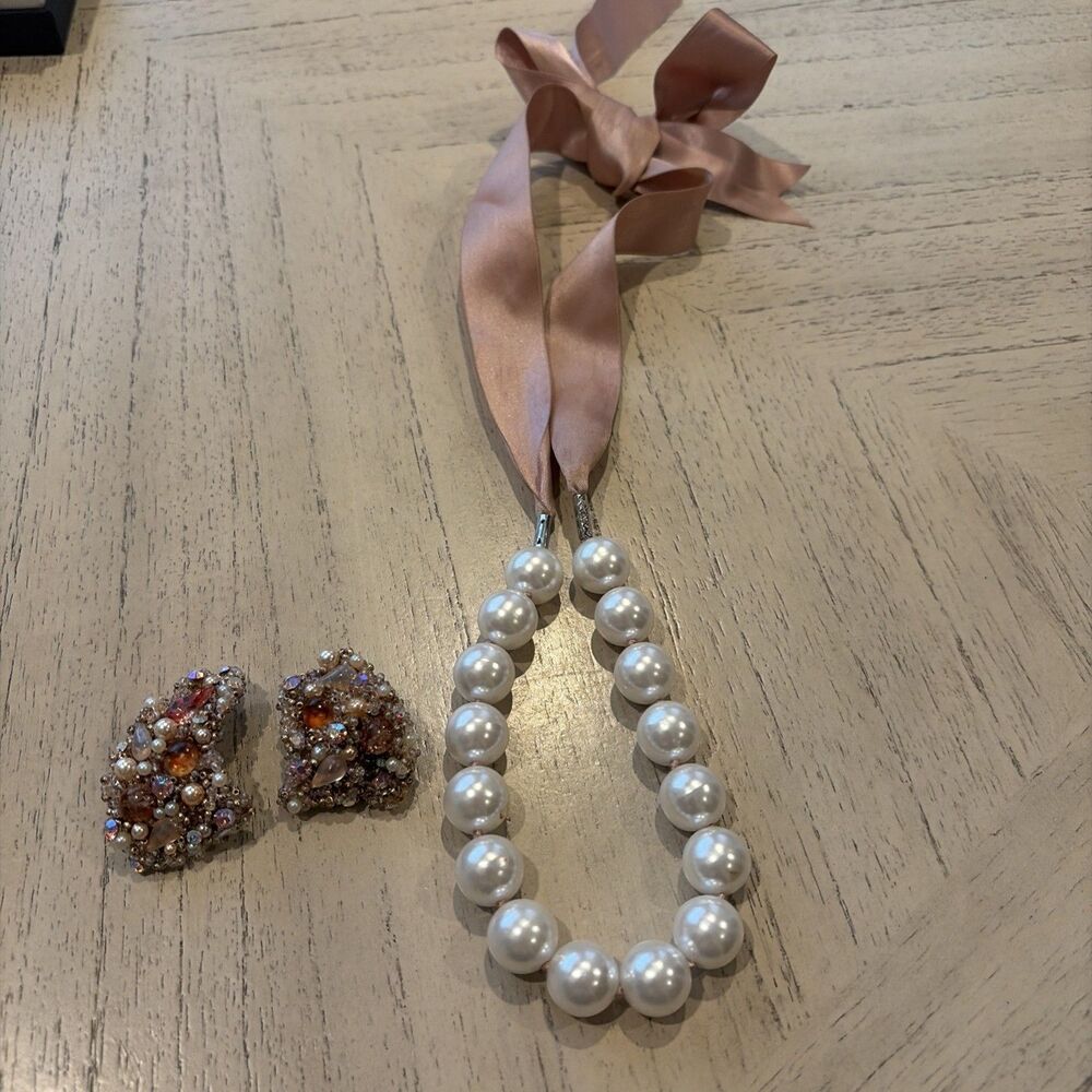 Unique 3 Piece Jewelry Set Clip On Abstract Earrings And Faux Pearl Necklace